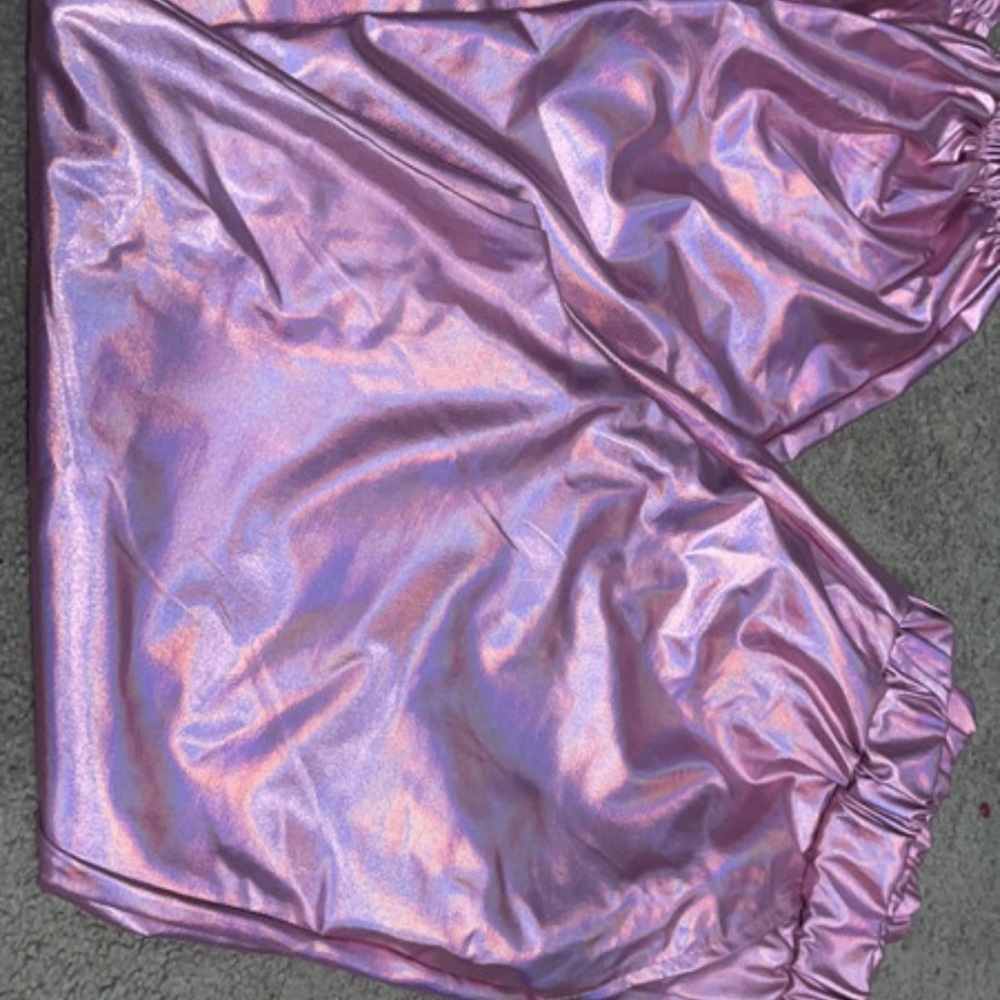 Shiny pants